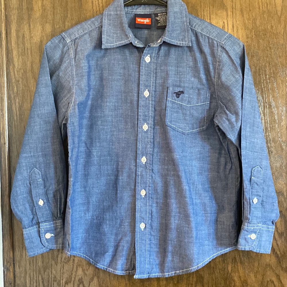 Wrangler chambray button down western